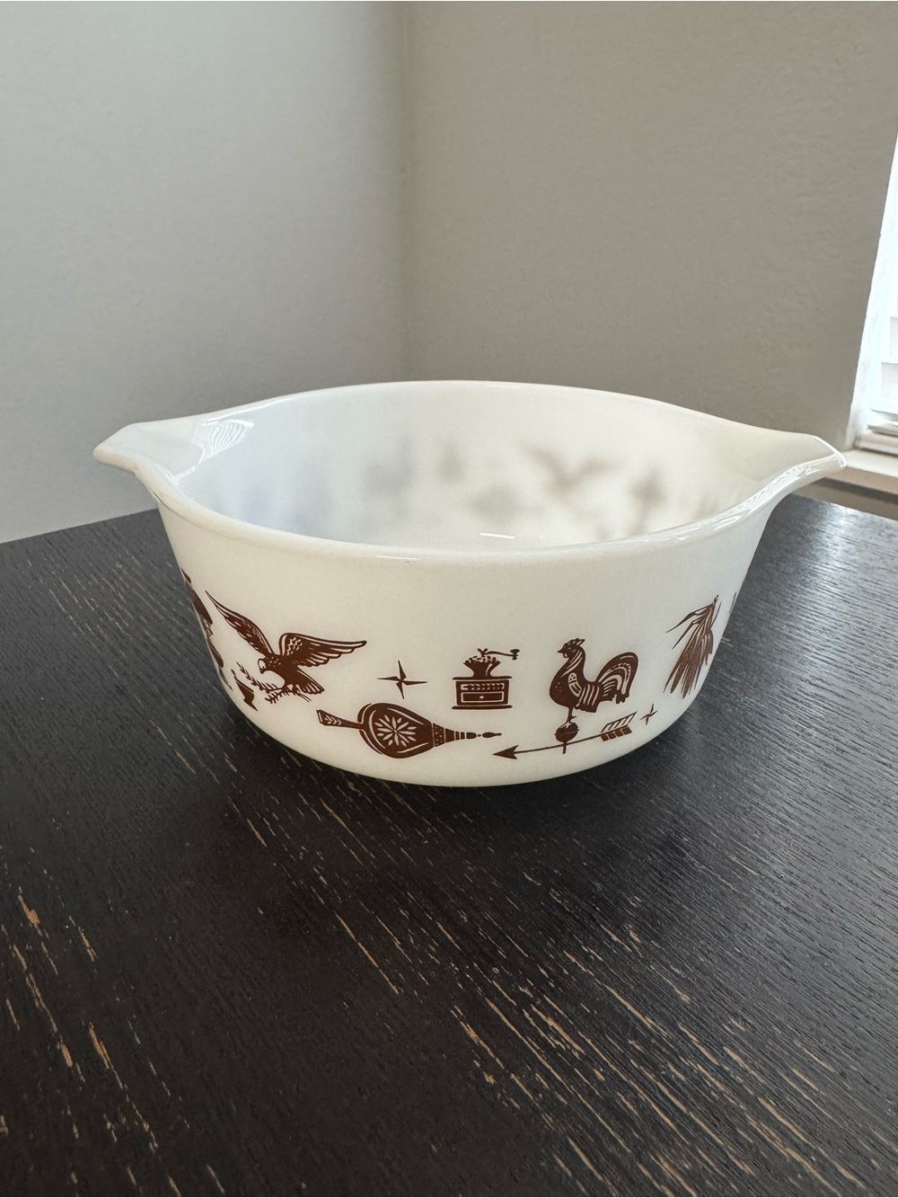 Pyrex vintage early American 1 1/2 Pt bowl